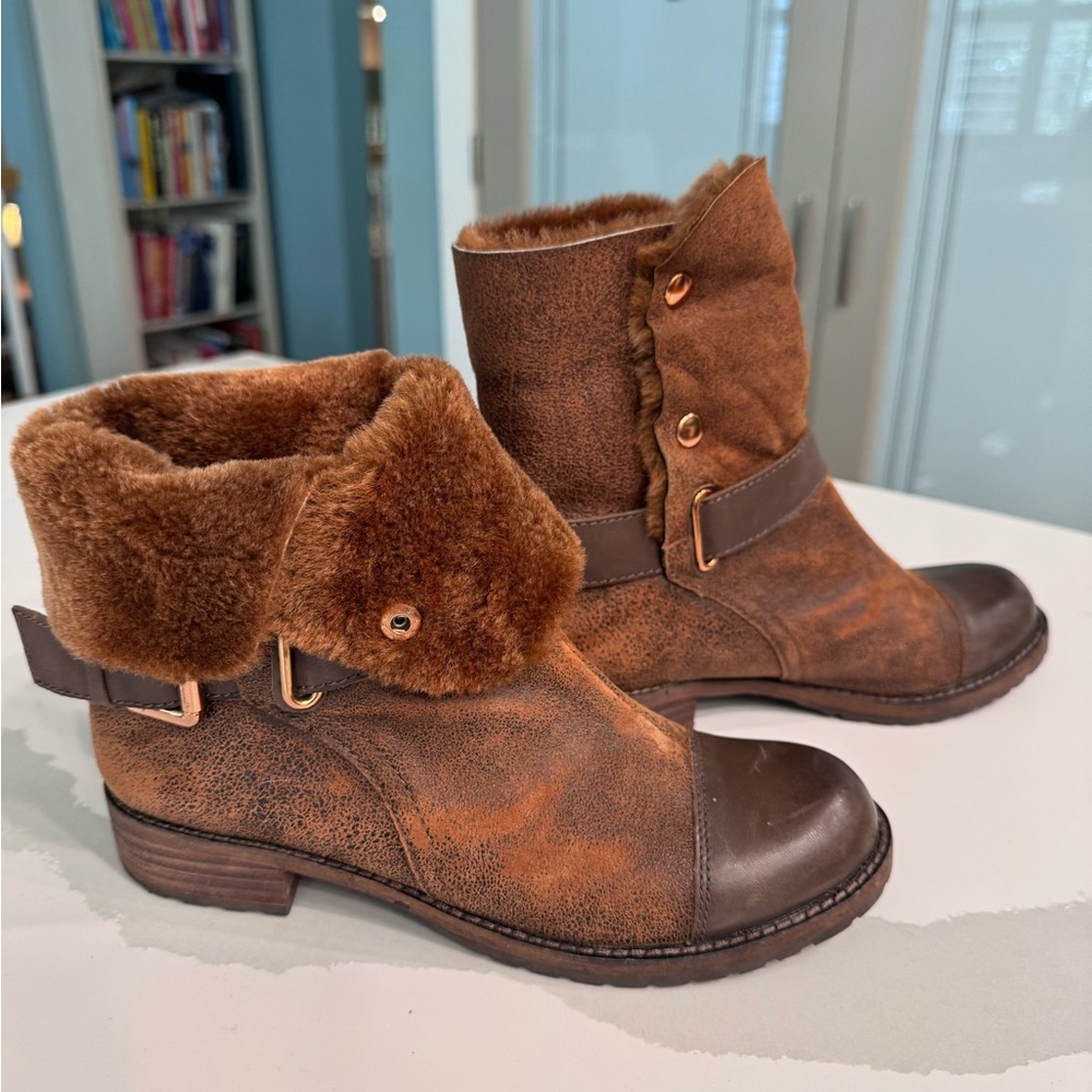 Matt Bernson brown suede Tundra ankle boots